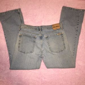 Levi’s lightwash jeans